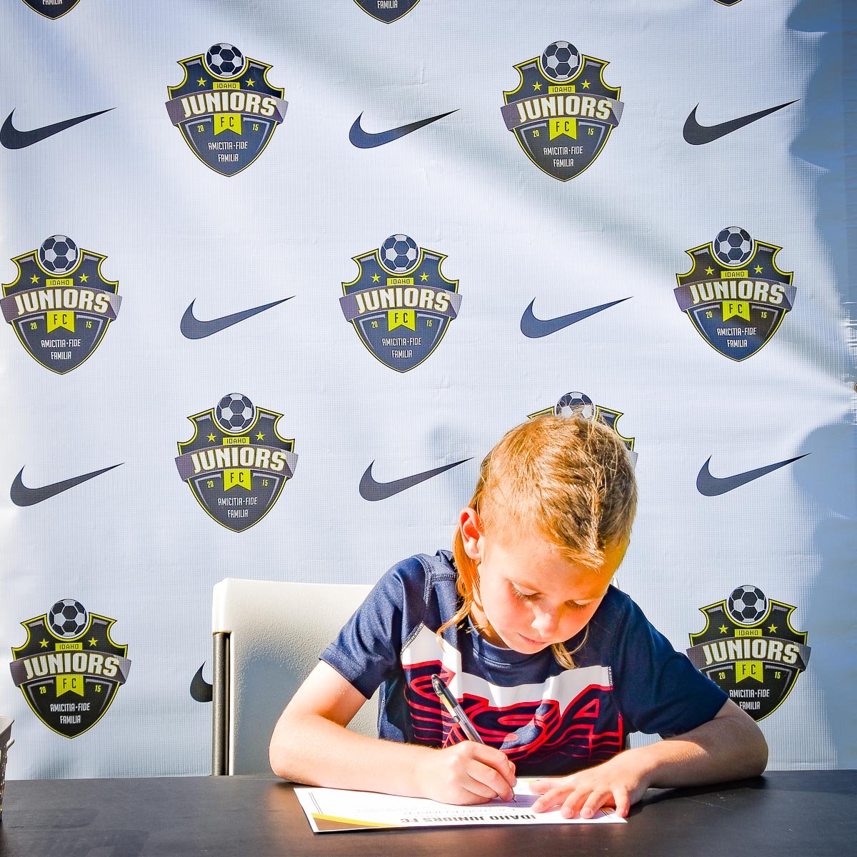 SigningDay2022-215.jpg