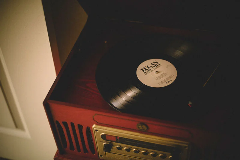 Monica-Galvan-Photography_Tegan-and-Sara-Home-Recordings-Vinyl_001