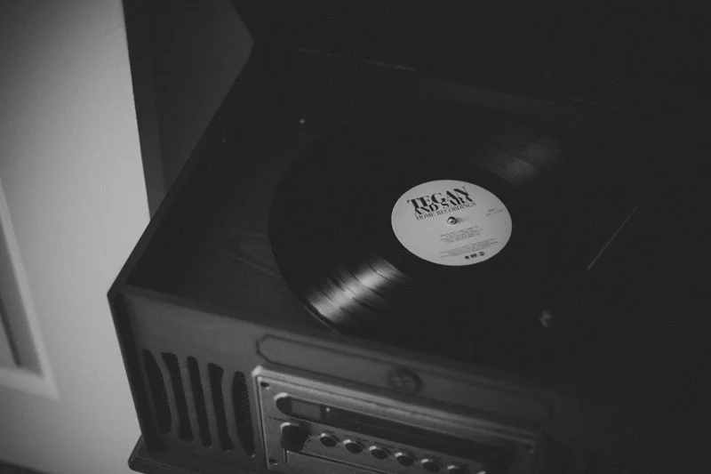 Monica-Galvan-Photography_Tegan-and-Sara-Home-Recordings-Vinyl_005