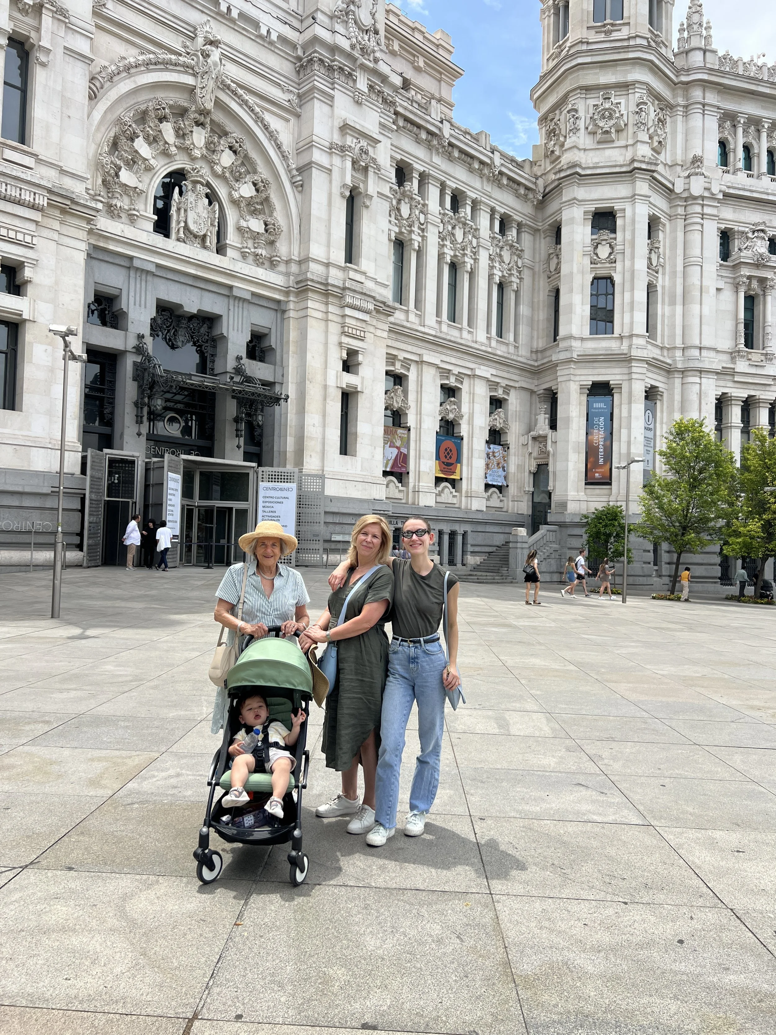 The Many Benefits of Multilingualism