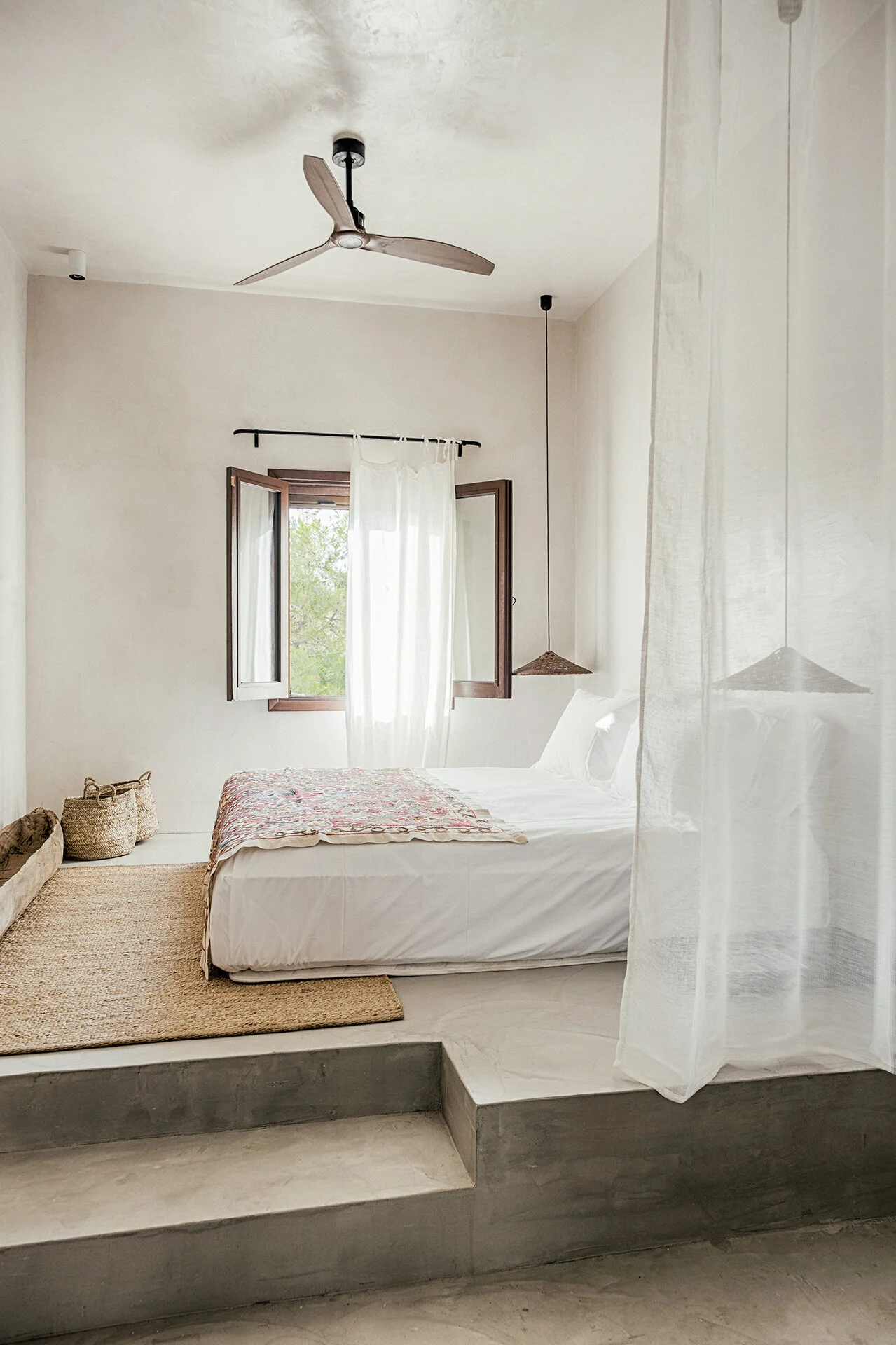 ROOM-02_01.JPG