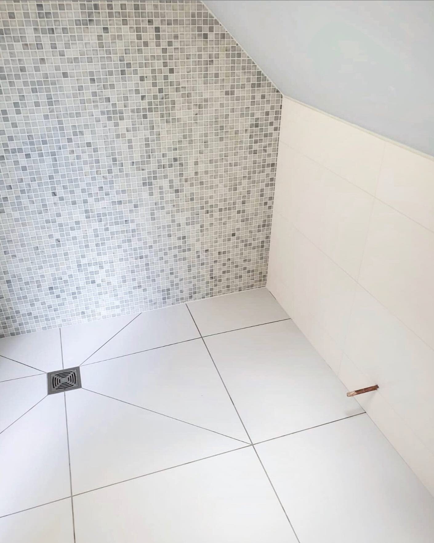 Completed mosaic bathroom, tiles supplied by @bocchettaceramica 
.
.
.
.
.
.
#tiles #tiling #tilingwork #bathroomdesign #bathroom #bathroomdecor #decor #design #woodeffect #woodeffecttiles #porcelain #shower #mosaic #wetroom #refurbished #luxury #hom