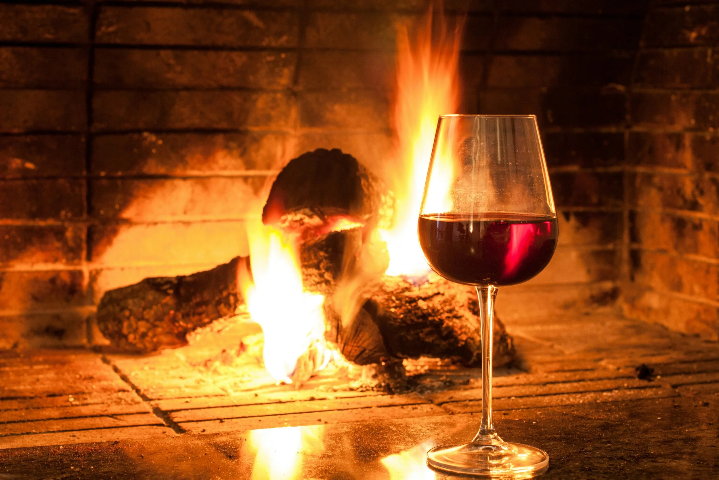 The Hampton Pour: Winter Reds Around the Fire