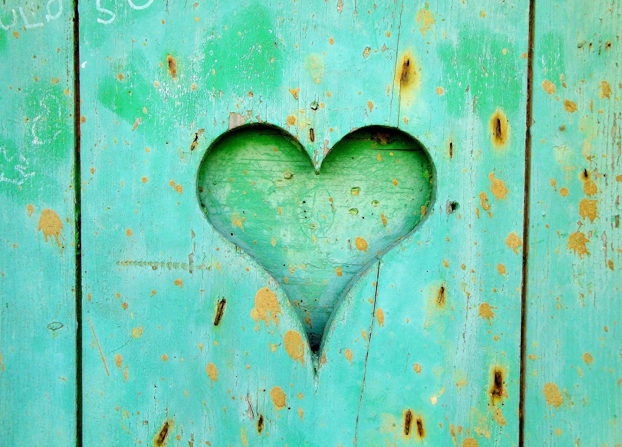 art-close-up-heart-161711.jpg