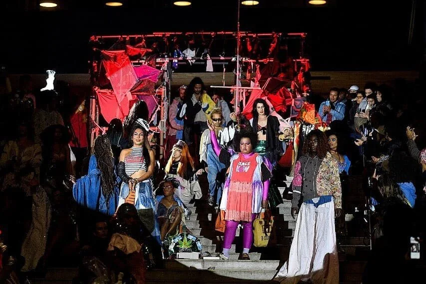 Imagem do último desfile na Casa de Criadores