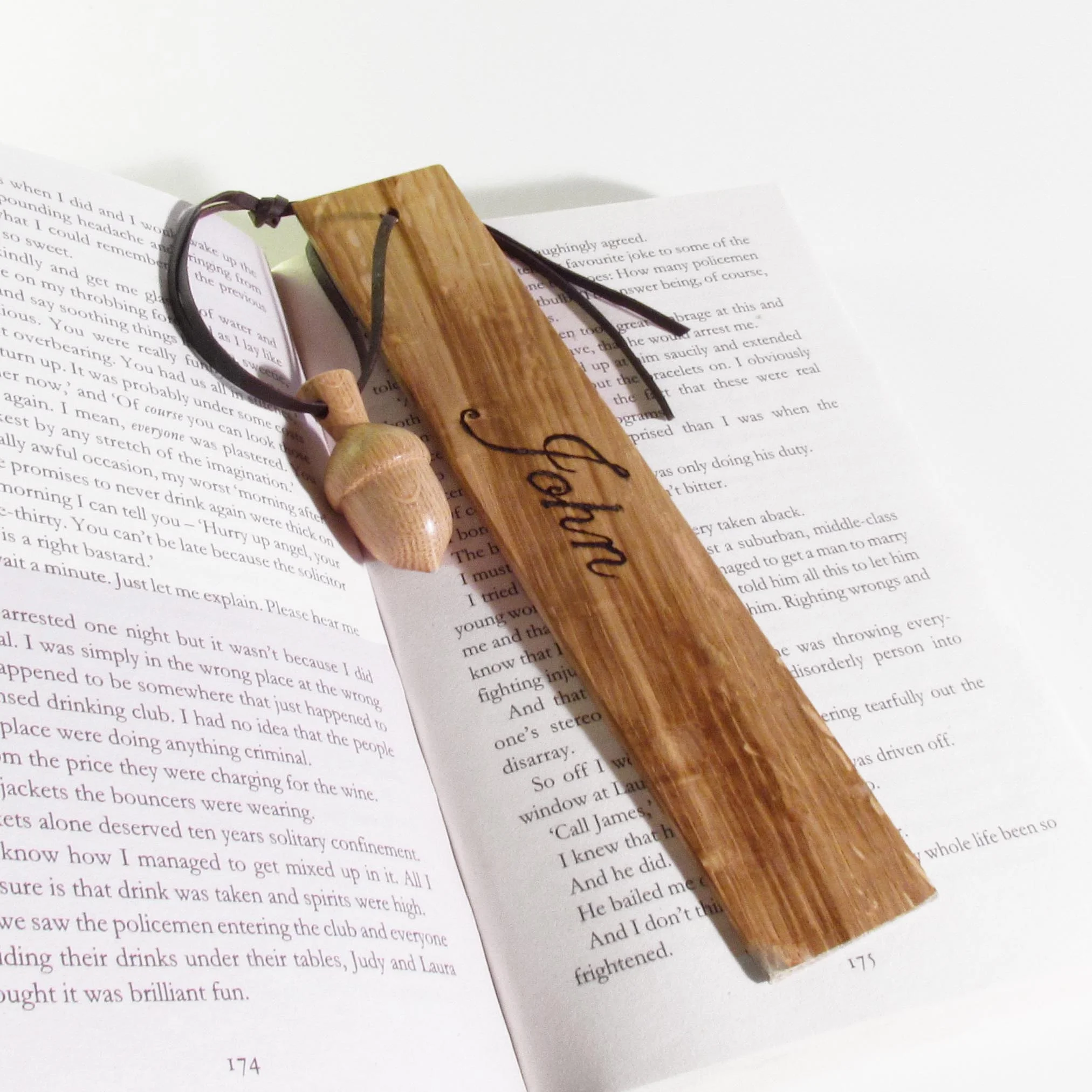 Oaktree bookmark