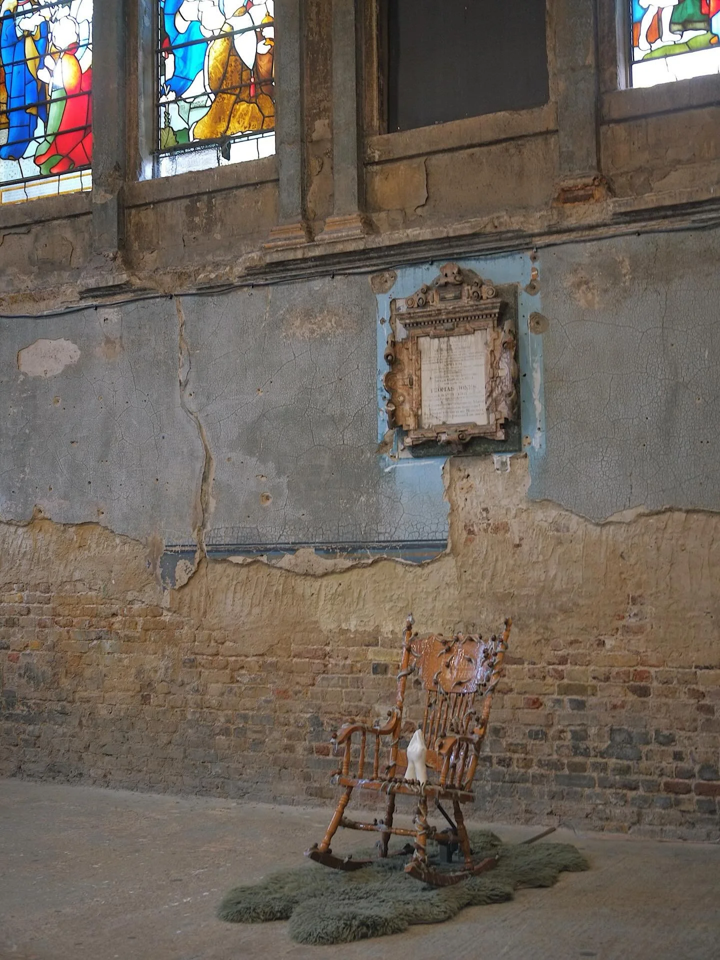 The Second Coming of Ann Lee, 2025. 

On view tonight from 5:30pm at Asylum Chapel, Peckham. Please DM me for tickets and further information 🐌🎟️ closing Tuesday at 3pm ⏳