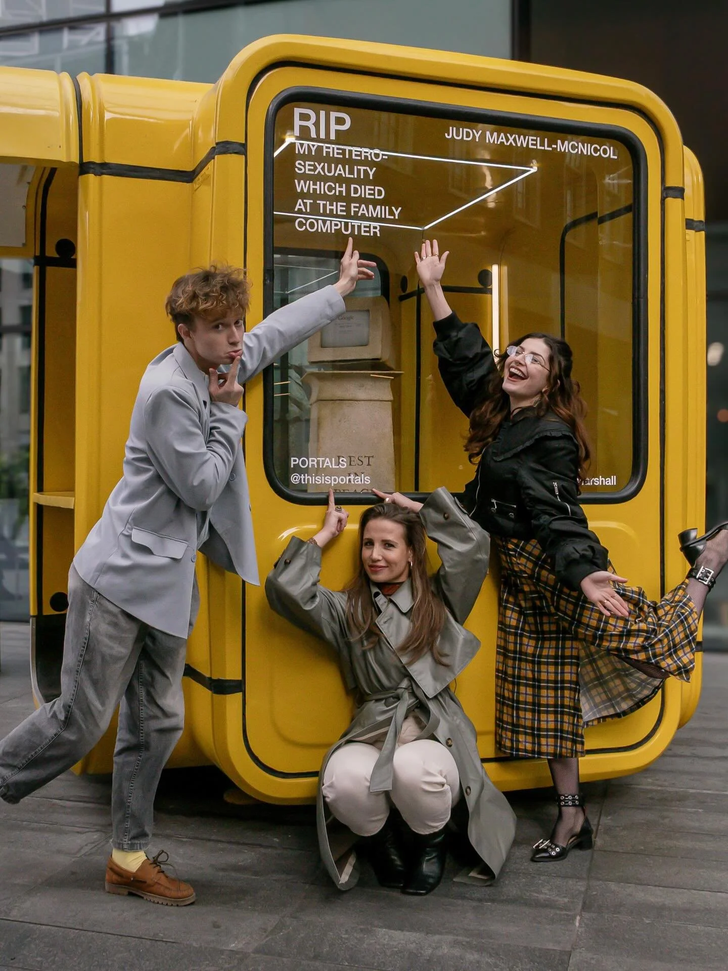 I am so excited to share that tonight I will be presenting my debut public sculpture and solo presentation of my work.

I originally made the piece for INTERNET CAFE, a group show curated by @julietmwilson . It was my way of thinking about those earl