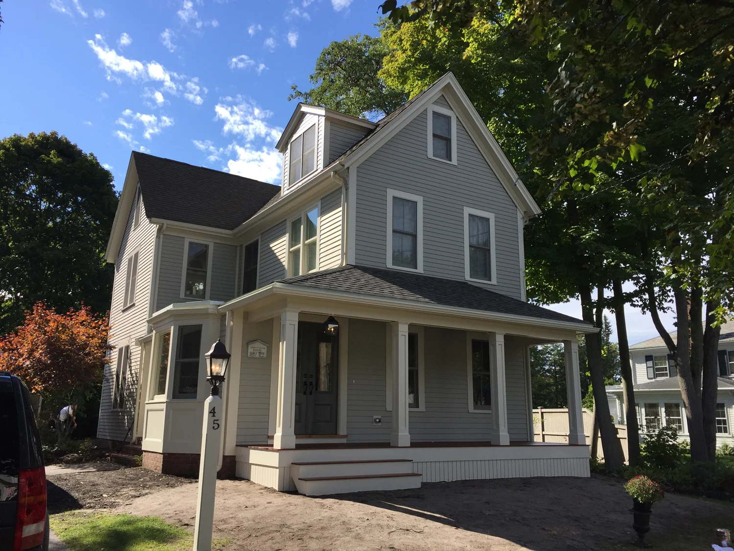 Front of the house.jpg