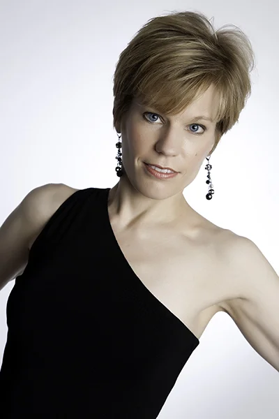Headshot 2 2010 Katya Chilingiri photo credit.jpg