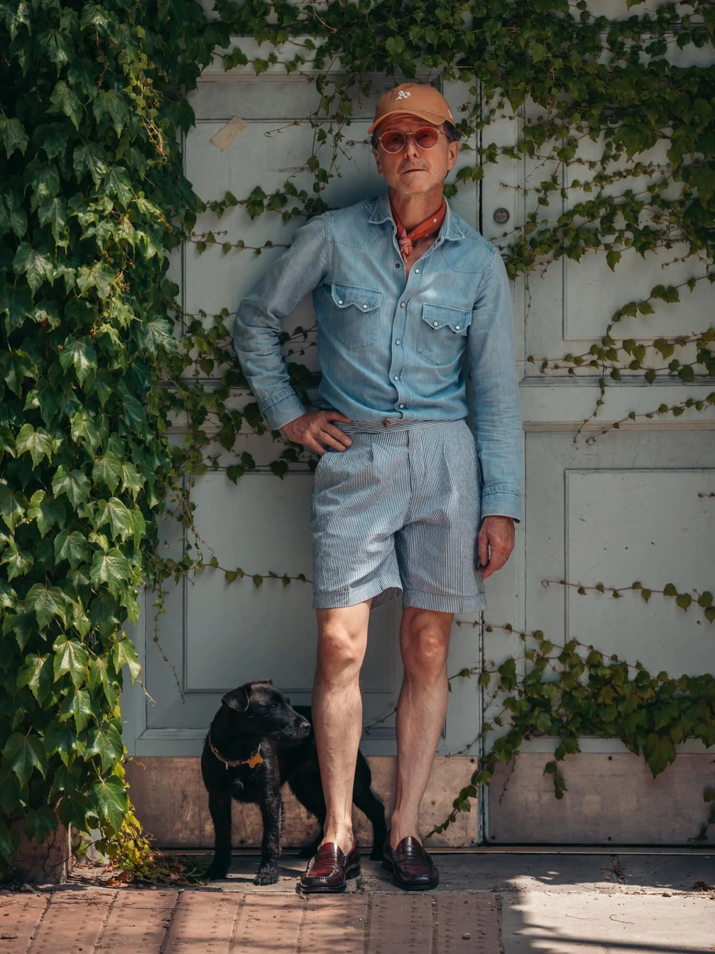Ivy Leaf.

Sundance texana Shirt with rhinestone buttons @borriellonapoli 
Custom made Shorts in @lanificio_subalpino blue/white cotton seersucker 
Penny Loafers in burgundy @ghbass 

📸 @remcomerbis 

#tailormade #shorts #shirts #brownintown #bristo