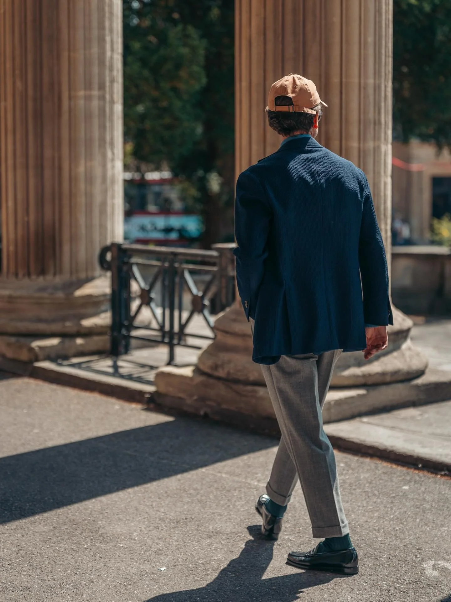 Back next week!

Fatto-in-Italia Jacket in Montecarlo 30172 crease resistant ink blue Merino seersucker from @drapers
Tailormade Shirt in super soft lightweight denim @borriellonapoli 
Fatto-in-Italia Trousers with double pleats in crisp plain weave 