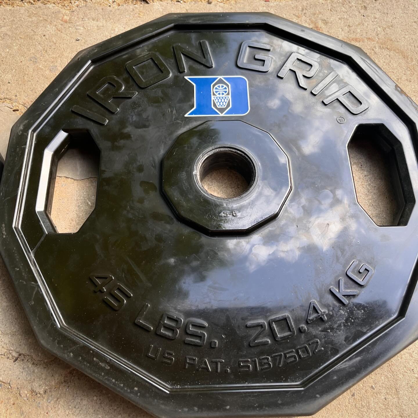 🔵😈🏀‼️💥FOR SALE💥‼️🏀😈🔵

🚨Used Plates from Duke Basketball Weight Room🚨

After an equipment update, we are selling Duke Basketball&rsquo;s used Iron Grip, Duke Basketball branded plates 

☑️The 45lb and 25lb plates have the Duke Basketball log