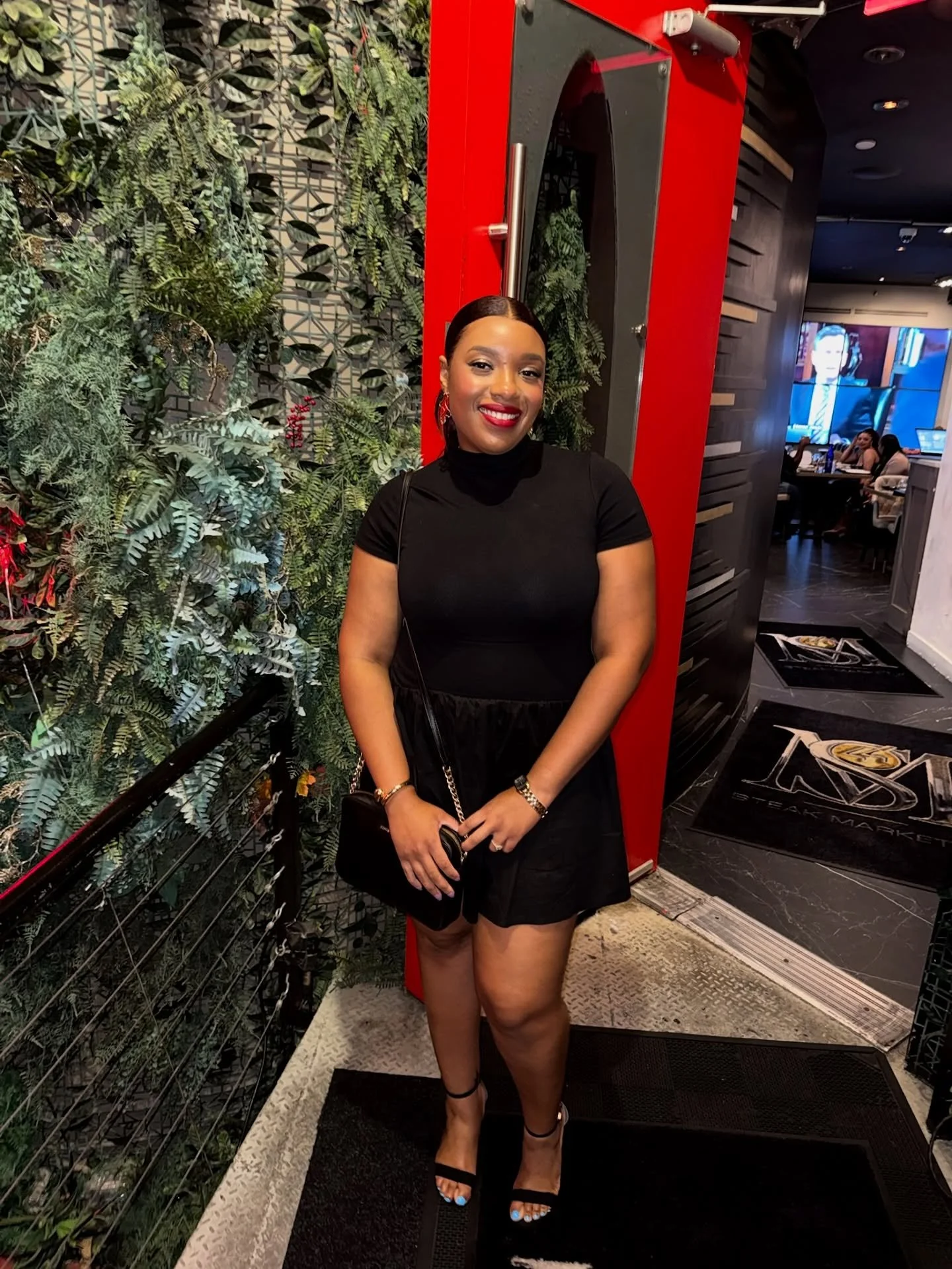 9/11, Grateful for another year of life ❤️ and thank you all for the beautiful birthday wishes, I feel so loved and so full! 🥰

and thank you to @realchrishart 💍 for always making me feel like a superstar 🌟 on my birthday and everyday ❤️🩷❤️