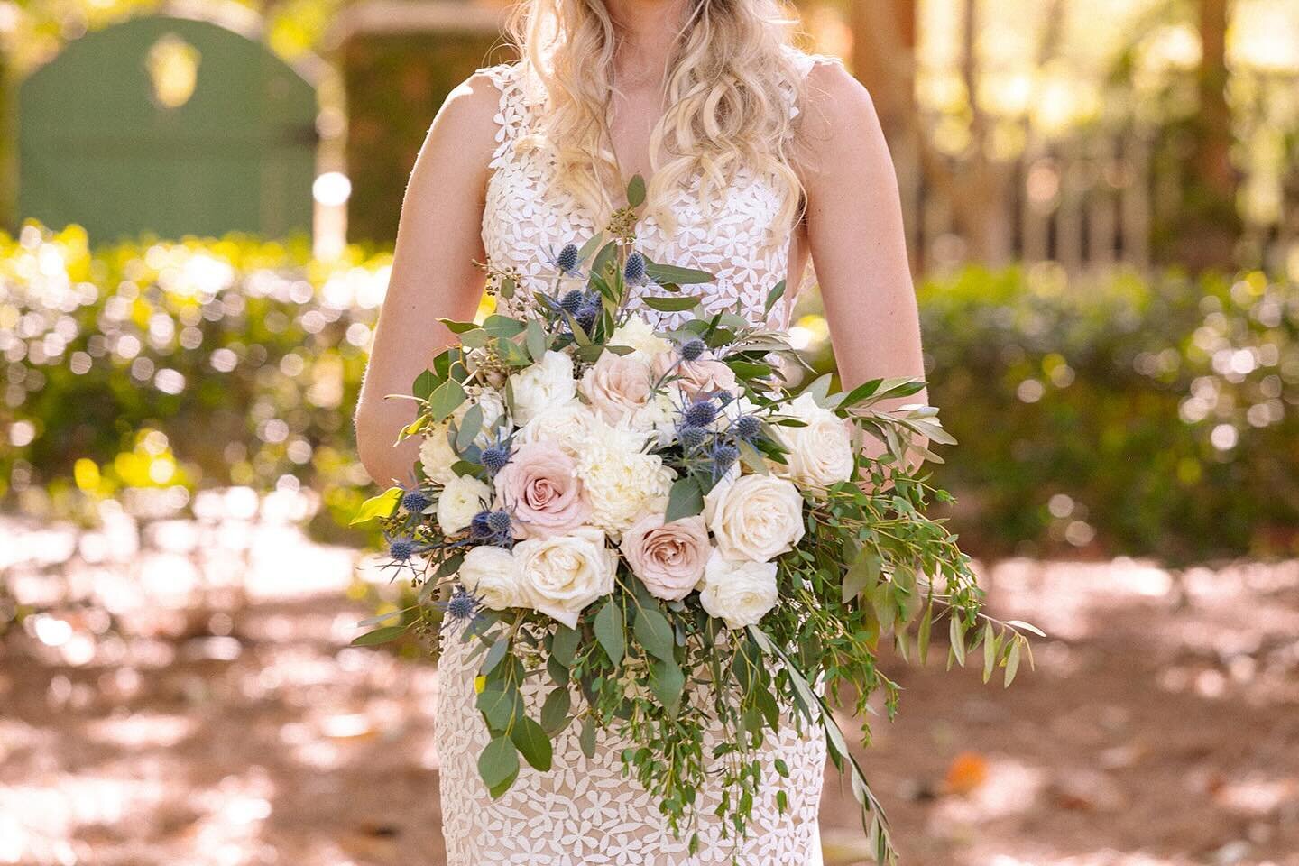 Spring is officially here and we are so excited to start designing with gorgeous seasonal blooms and perfect pastel palettes. What are your favorite spring flowers?

Photo: @papillon.visuals 
Floral + Decor: @adedesignstudio
Catering + Service: @a_di