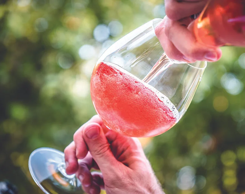 Rosé_pour-72.jpg