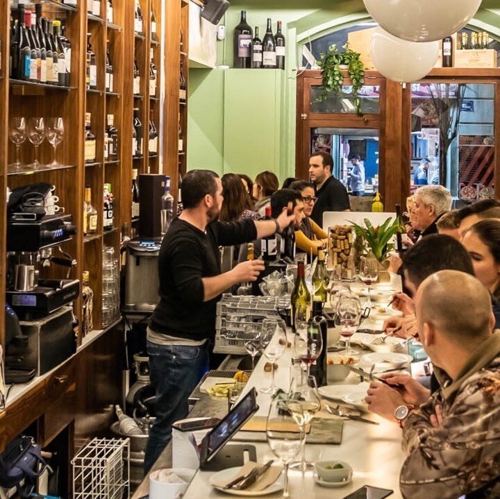 Barcelona is filled with these places: small wine bars that hardly seat 20, staffed by a few jovial, smiling bartenders serving up delicious Natural Wines, complete with a chef who knows the ins and outs of Spanish ingredients, serving uncomplicated,