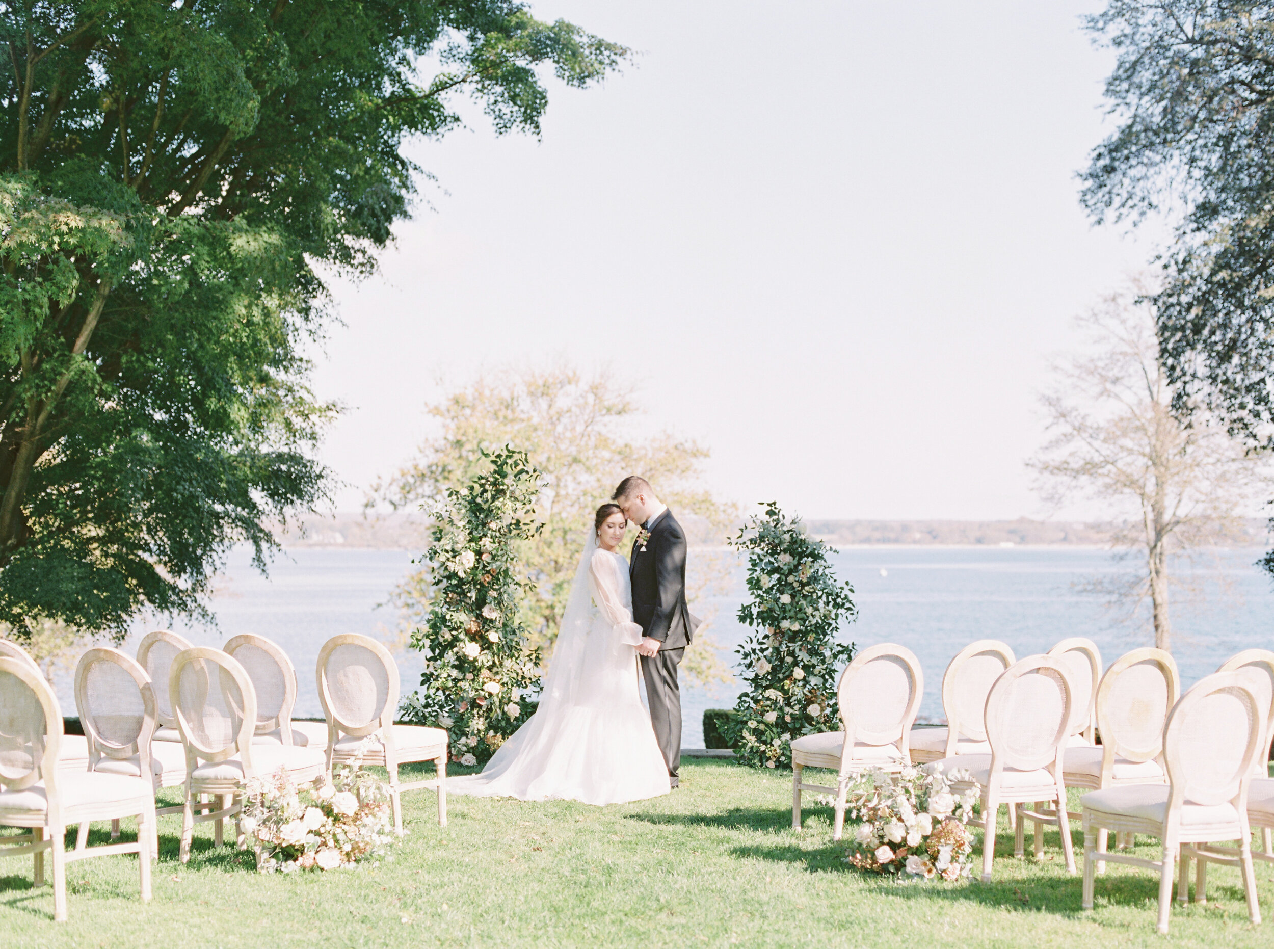 Newport_ Rhode Island Film Wedding Photographer_Katie Rhodes Photography-137.jpg