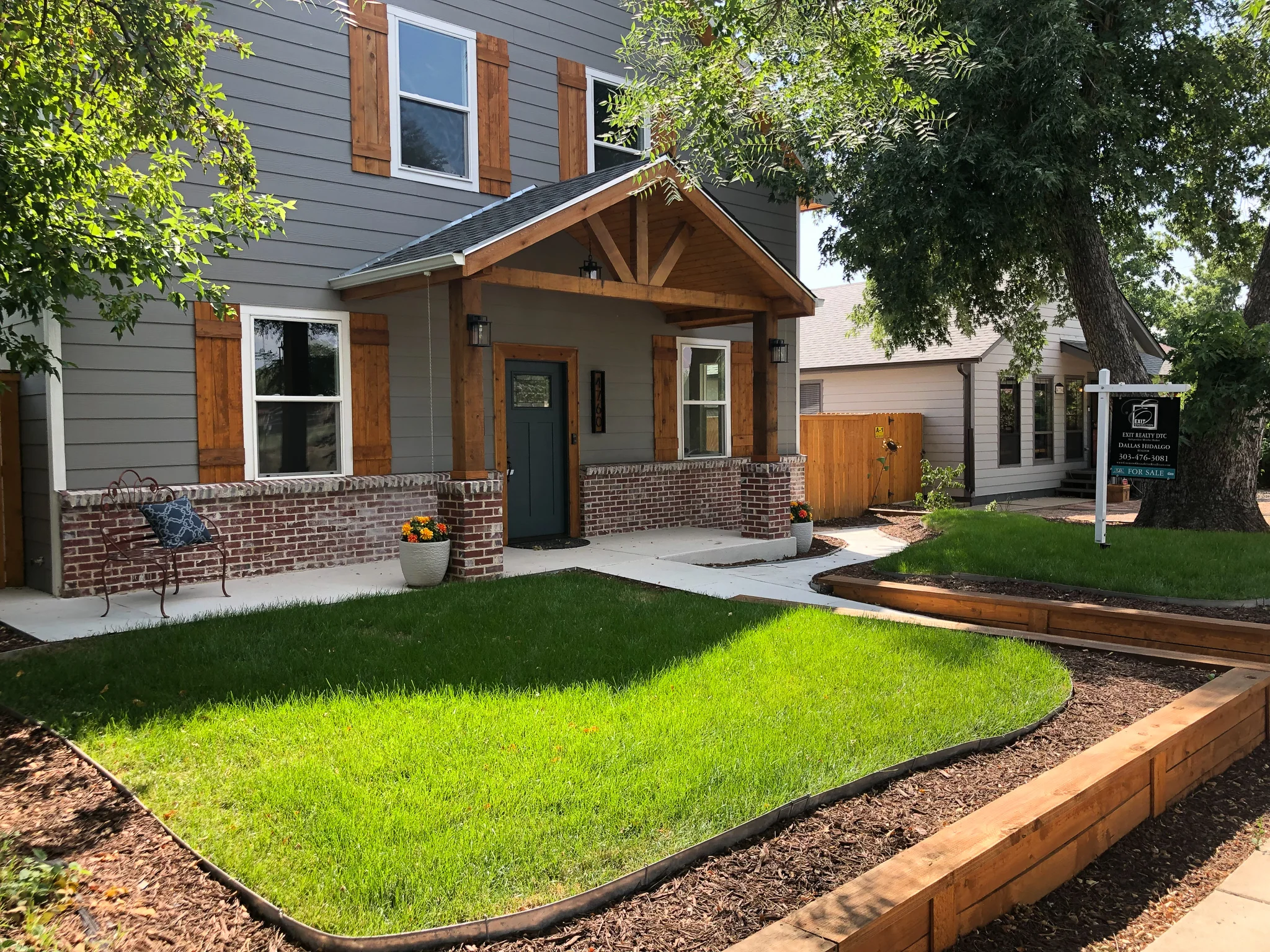 Modern luxury home in Sunnyside