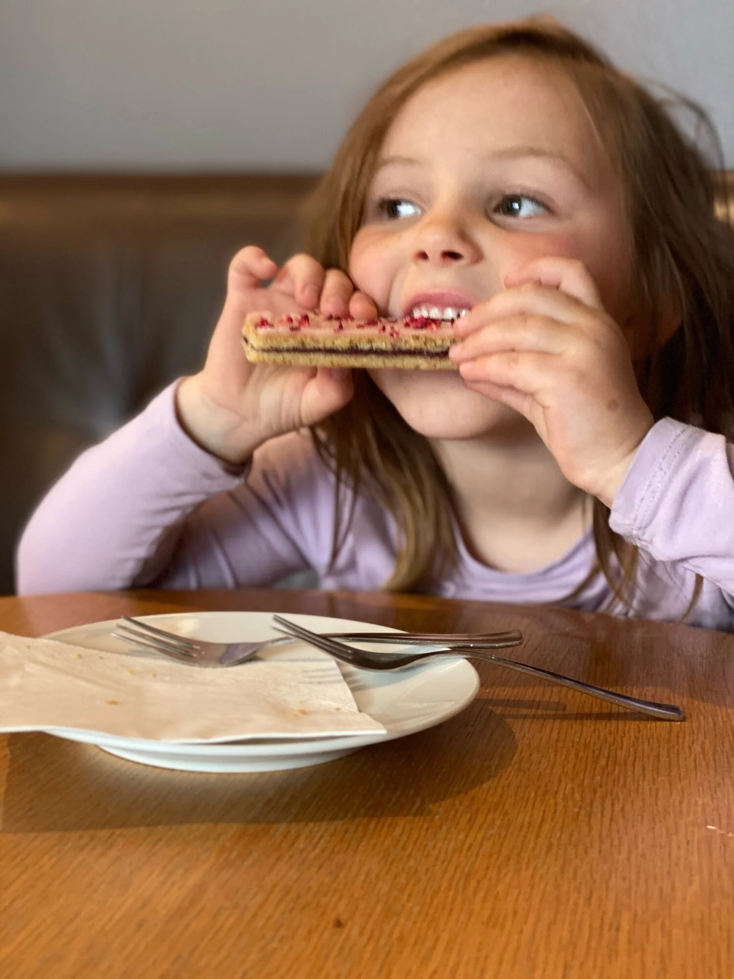 Efter 7 dage i folkeskolen startede mit barn på en ny skole i dag.