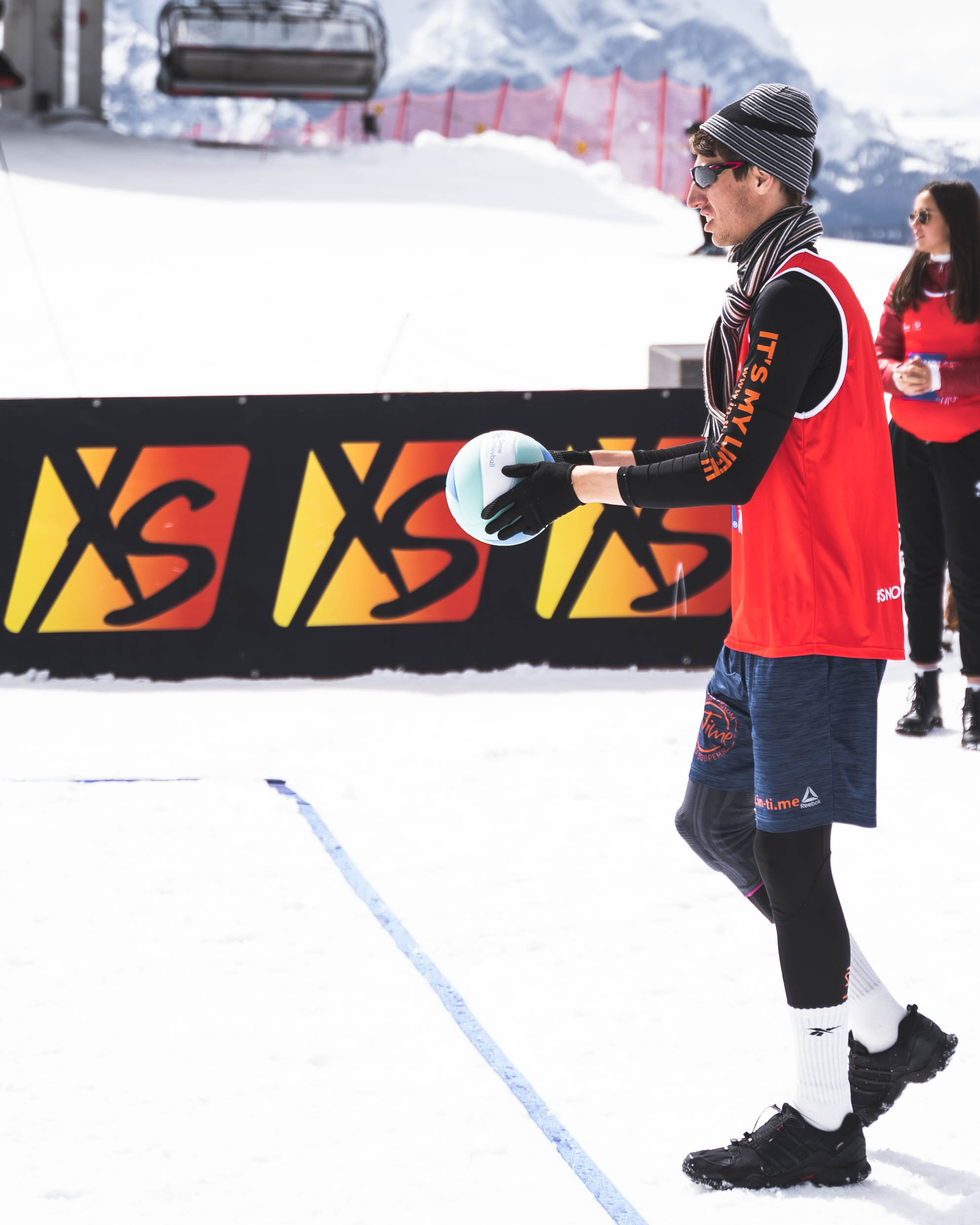 SnowVolley3-3.jpg