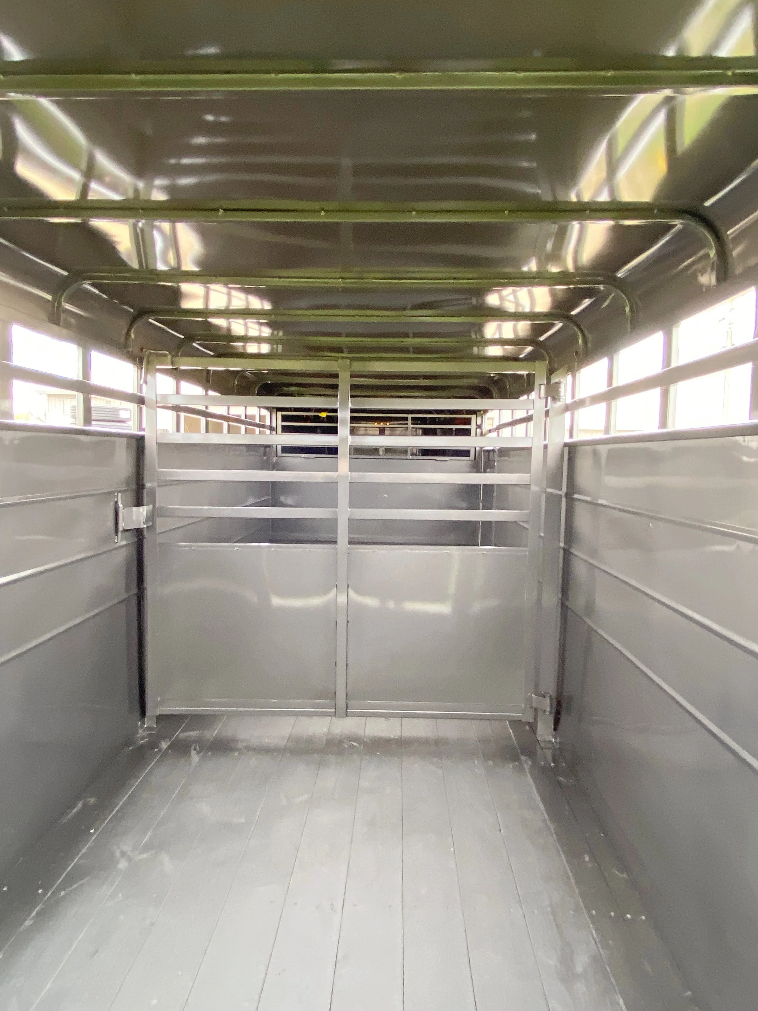 Gooseneck Stock Trailer 6.jpg