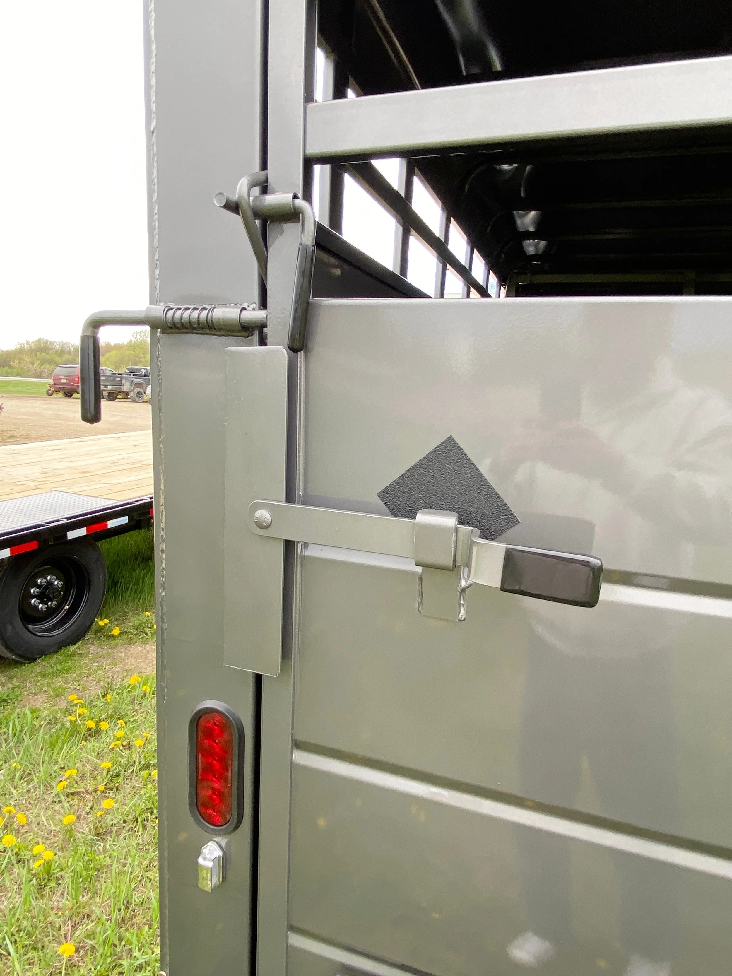 Gooseneck Stock Trailer 12.jpg