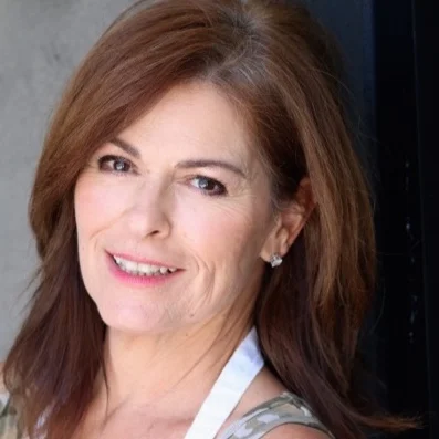 JOANNE CAVALLOJoanne has worked in the beauty industry for over 20 years as a consultant, esthetician and makeup artist. After taking time to raise a family, she was determined to return to the life of making women look and feel good about themselve…