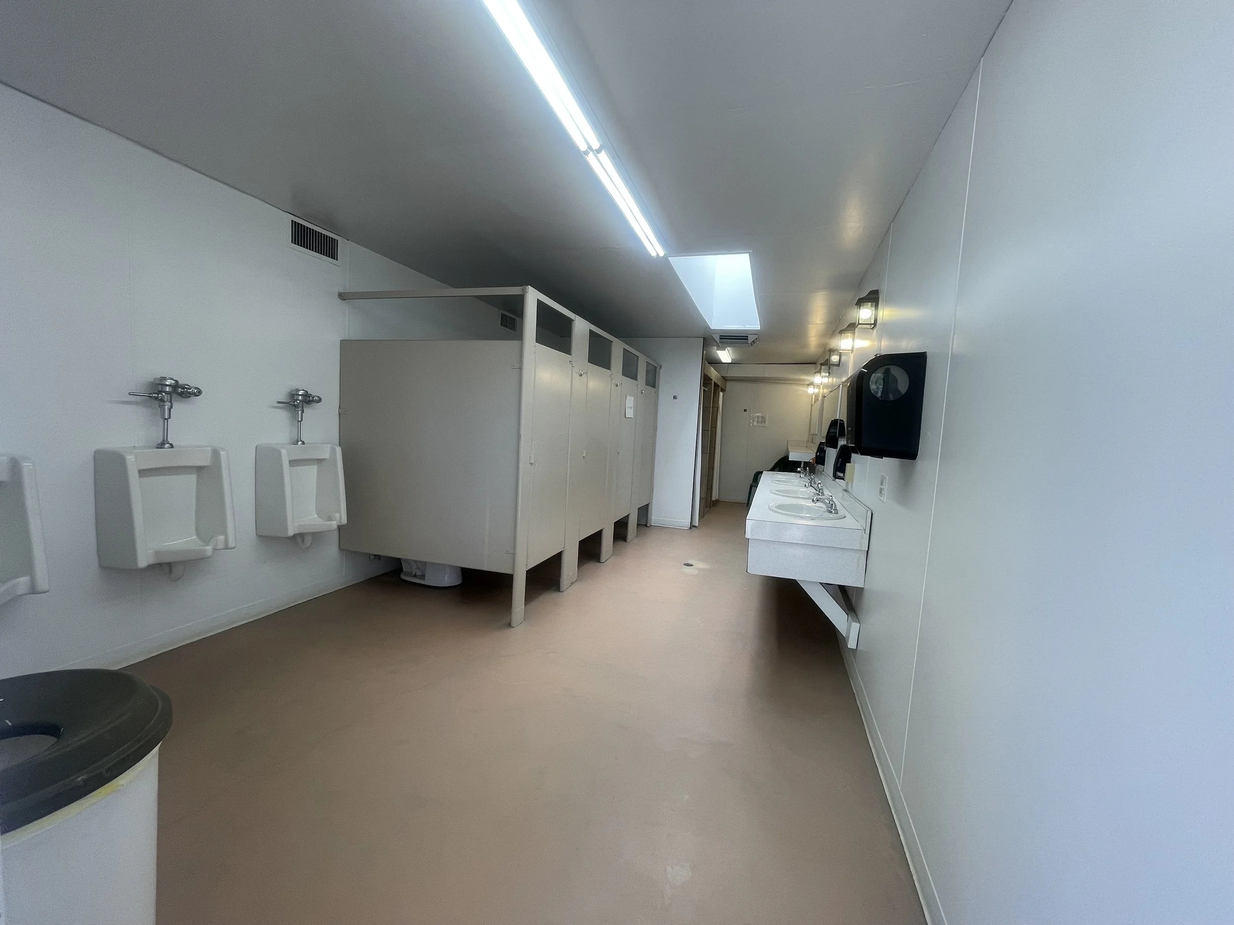 MEN'S BATHROOM.jpeg