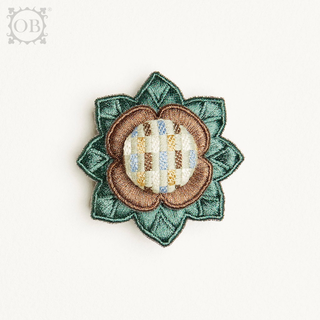 Dahlia Brooch DLA2