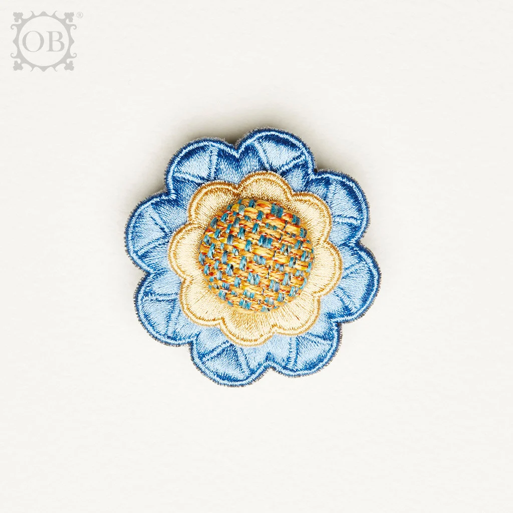 Daisy Brooch DSY2