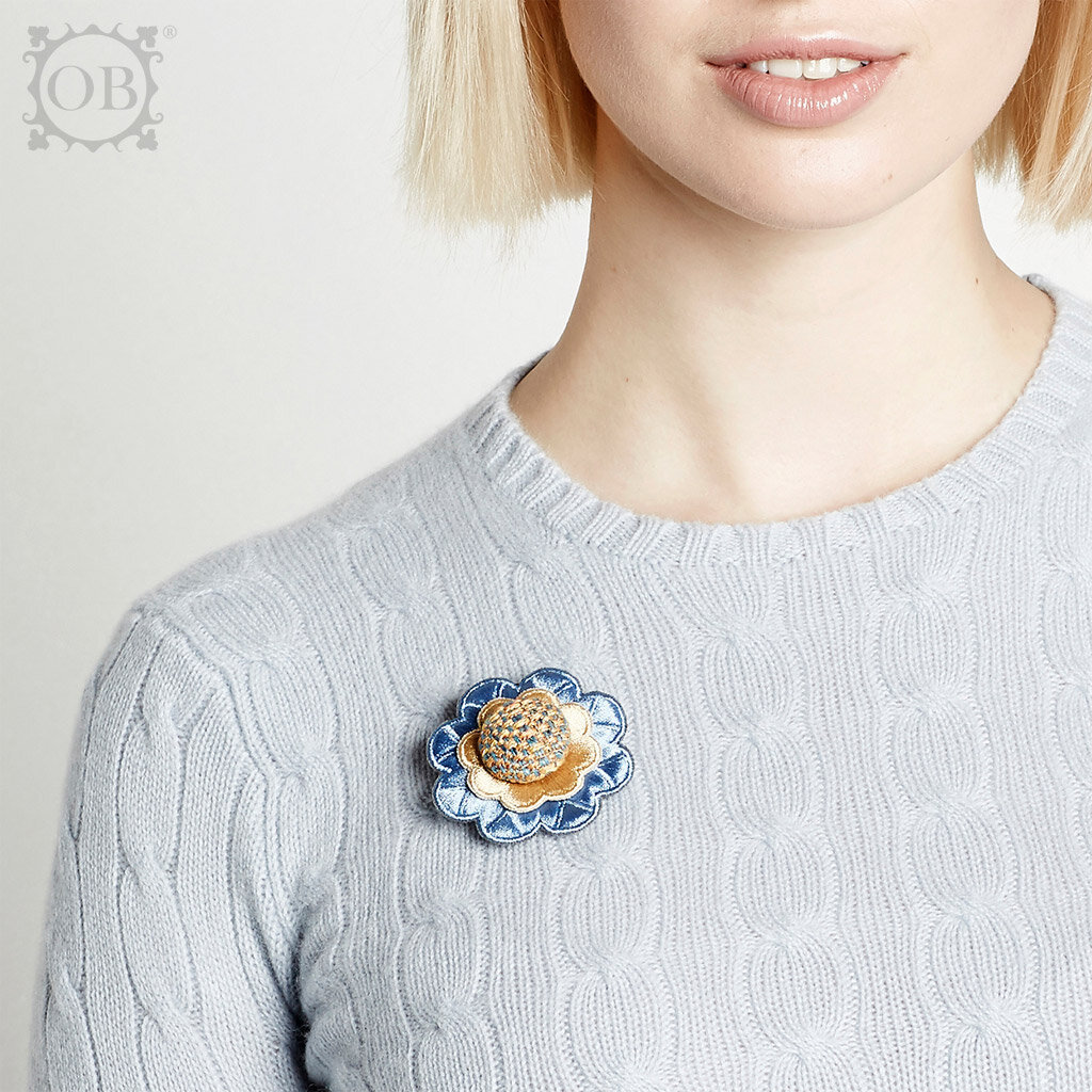 OB Daisy embroidered brooch DSY2 onbody