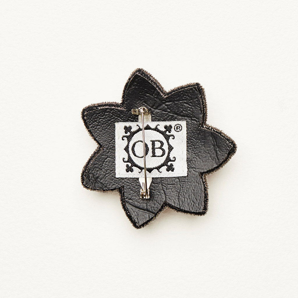 OB Daffodil embroidered brooch DAF7 back