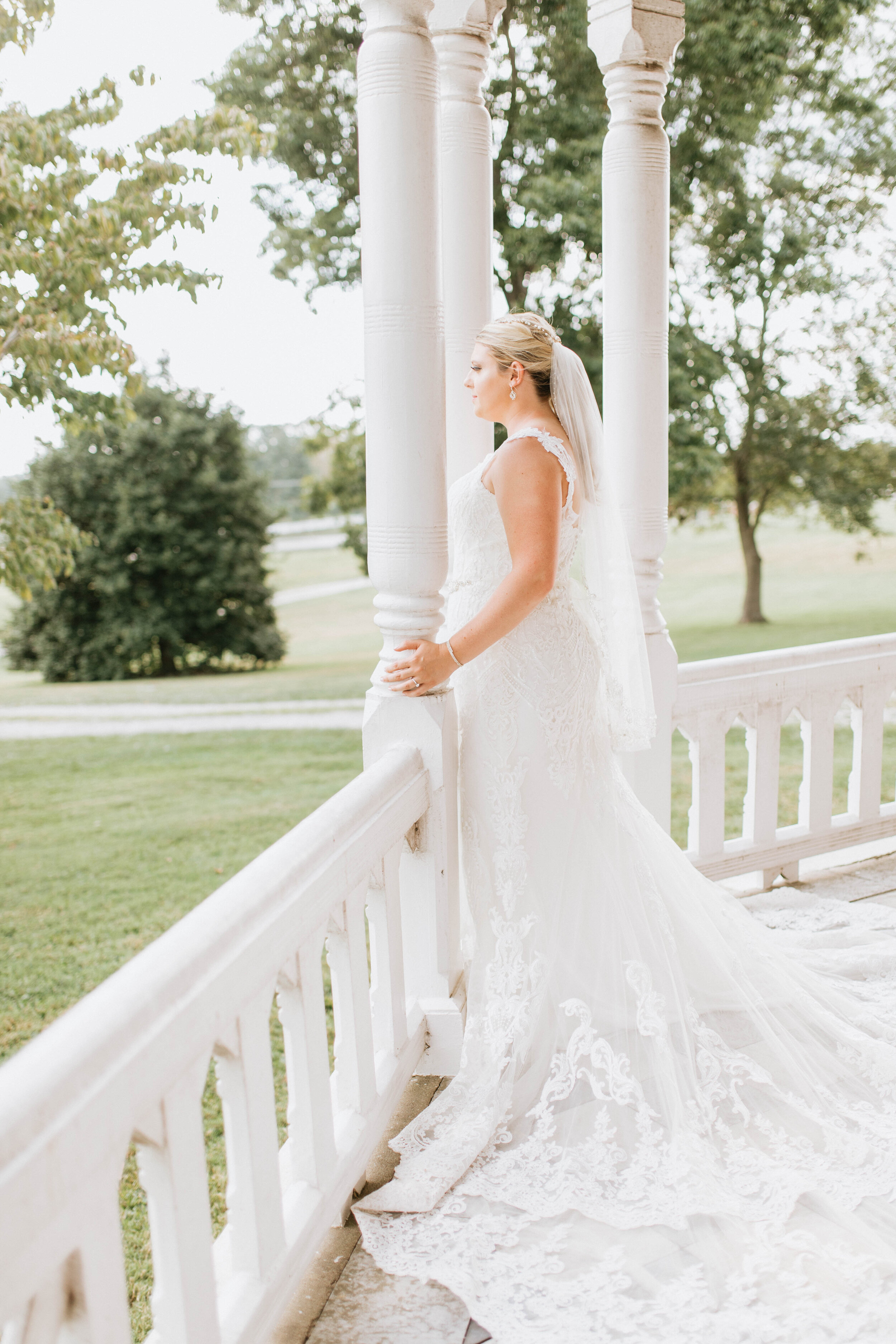 bride (21 of 24).jpg