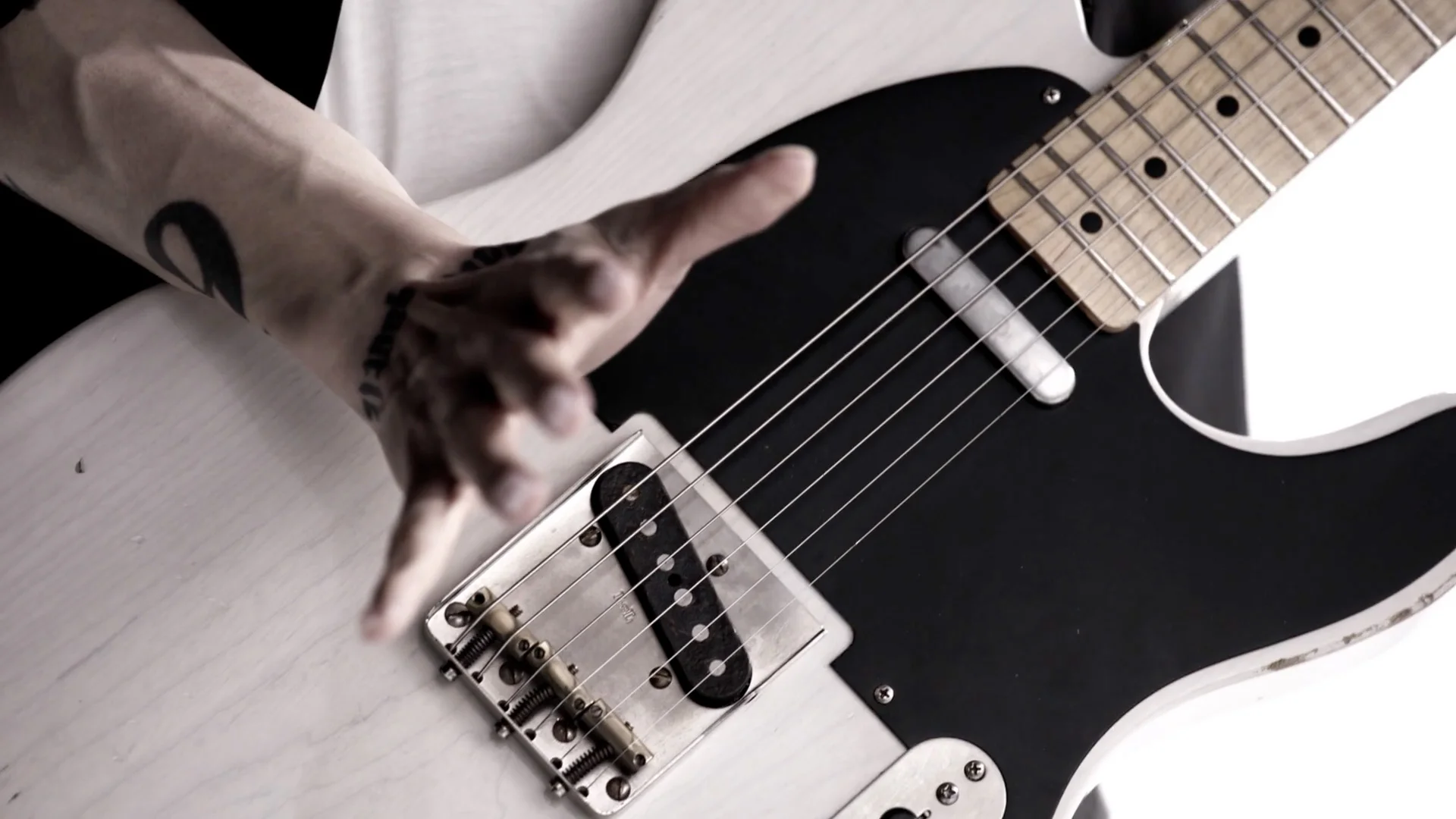 Miyavi_TheOthers_MV_02.jpg