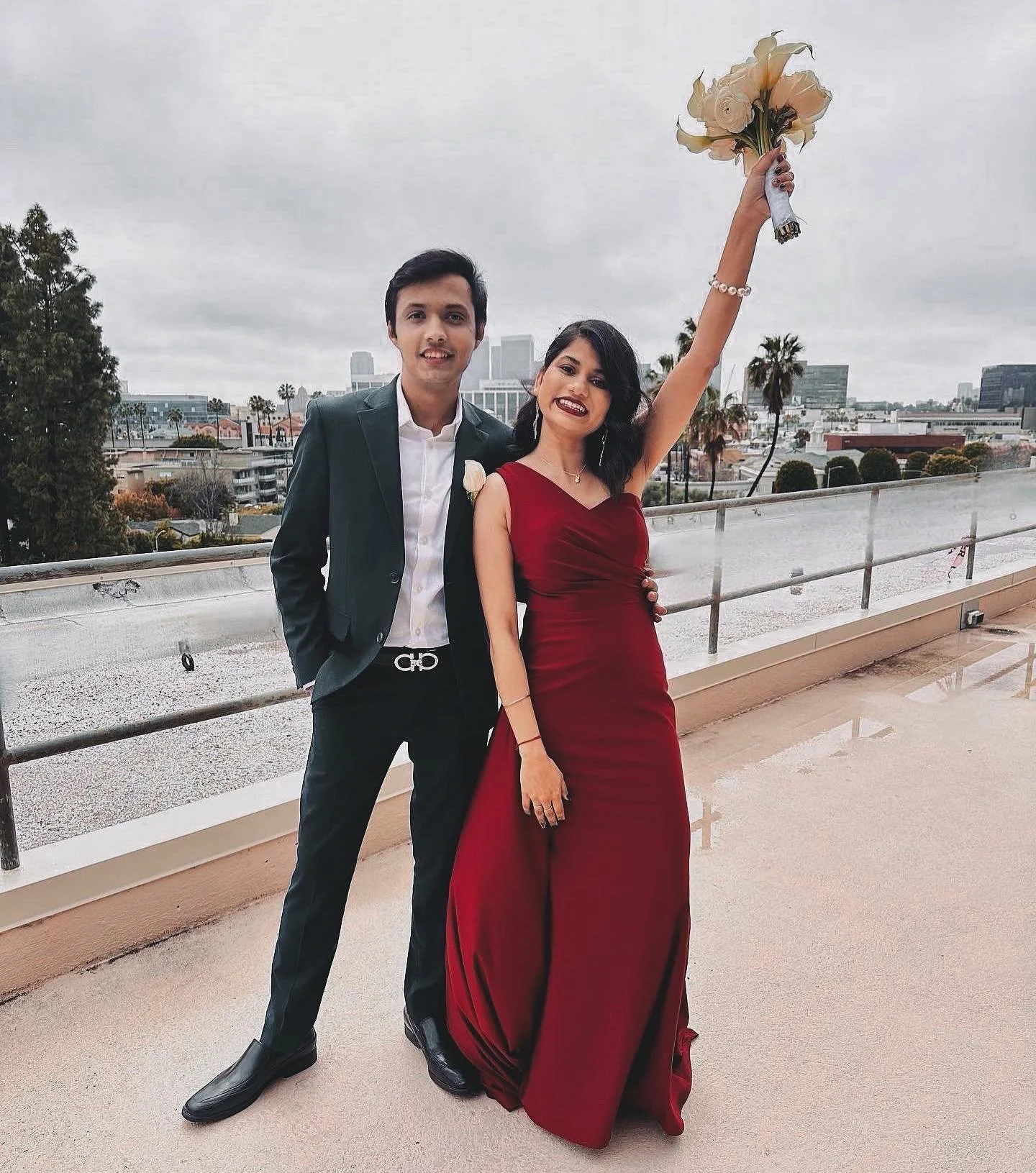 congratulations @priyasaboo &amp; @meet_chheda on tying the knot. 🖤🥀
&bull;
&bull;
&bull;
styled by: @r.hvrris via @studiohonline &bull; ℍ
flowers by: @pinaari 💐