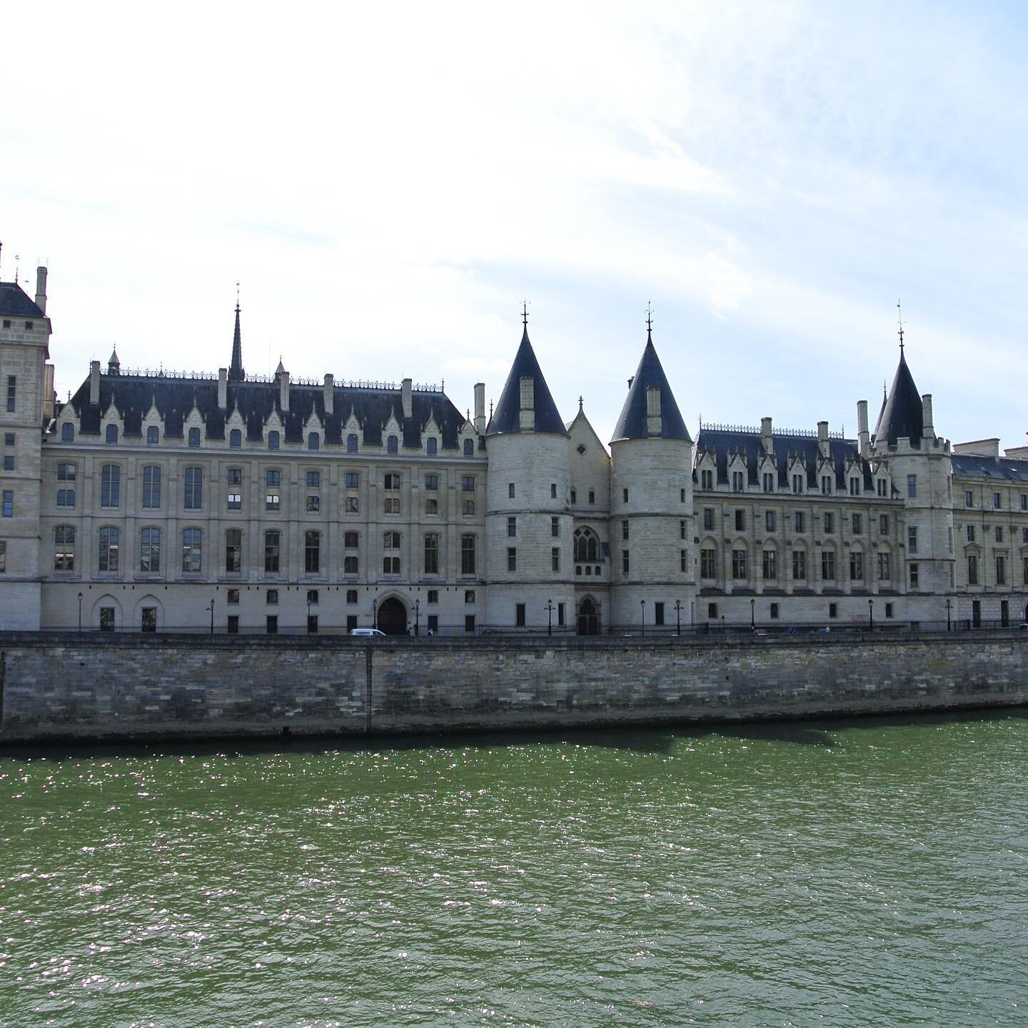 Conciergerie-Palais-Cité-Parisology.jpg