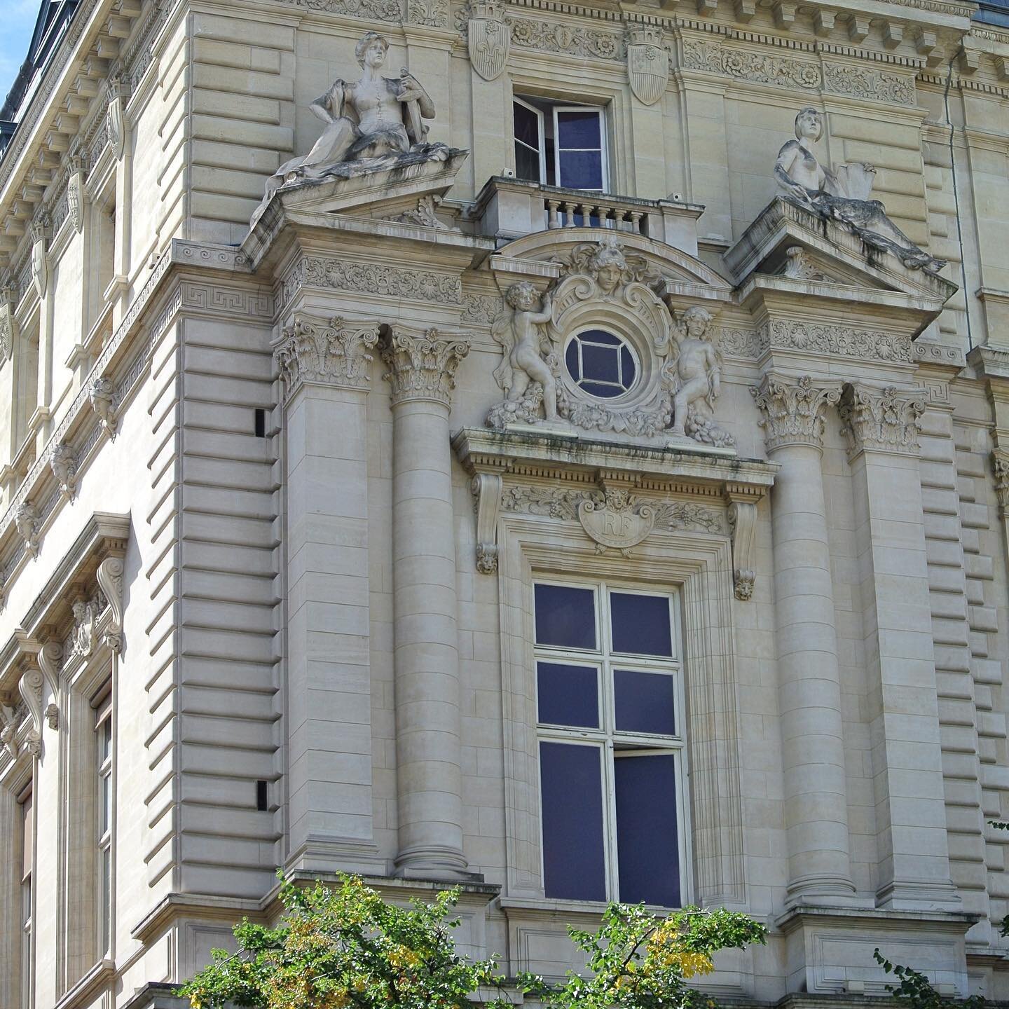 Palais-Cambon-Court-Accounts-Parisology2.jpg