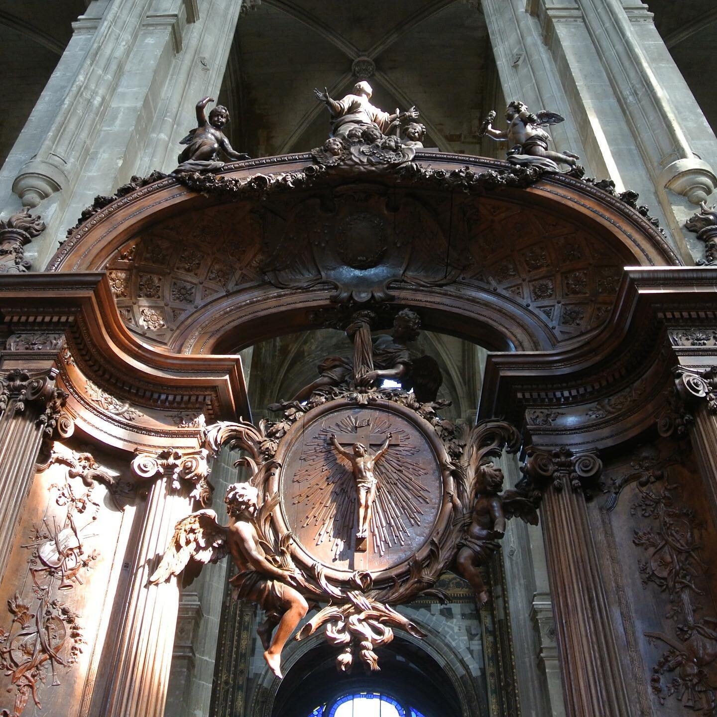 Saint-Eustache-Church-Pulpit-Parisology.jpg