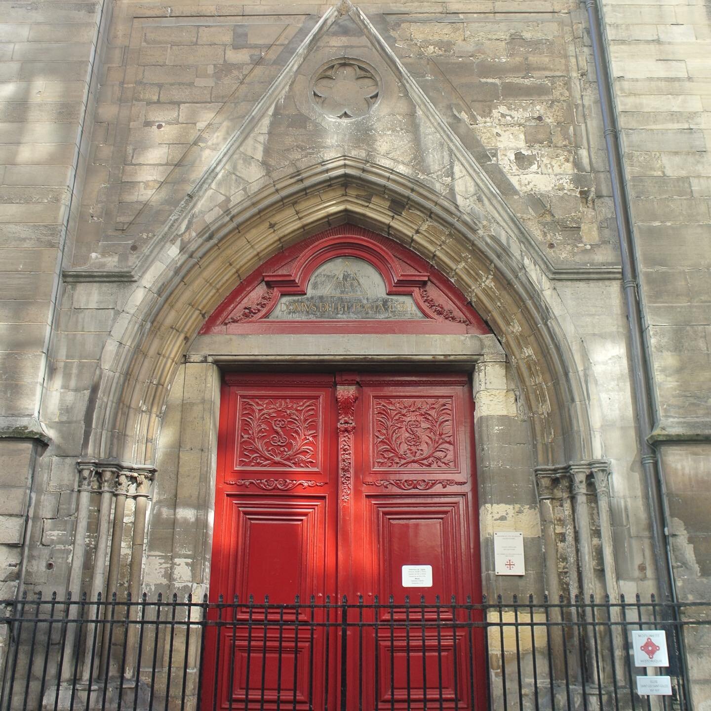 Saint-Leu-Saint-Gilles-Church-Parisology3.jpg