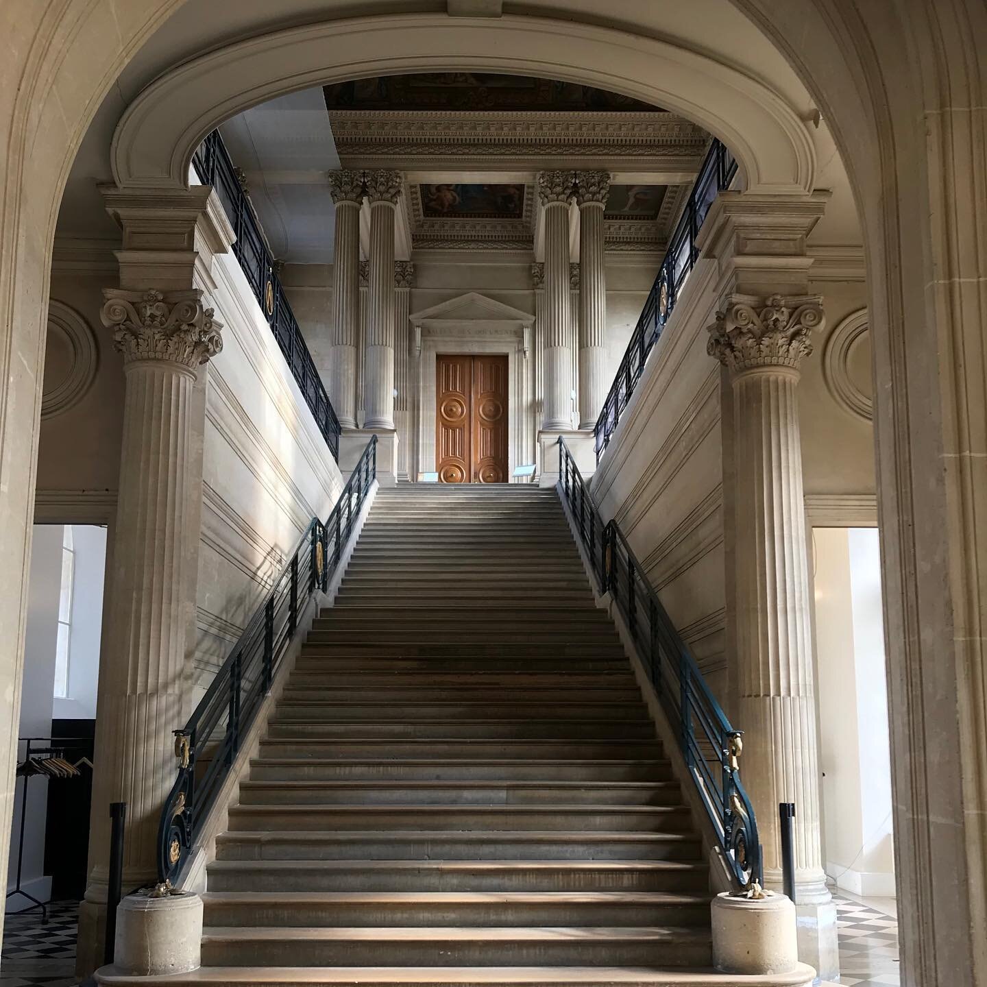 Archives-Nationales-Escalier-Parisology1.jpg