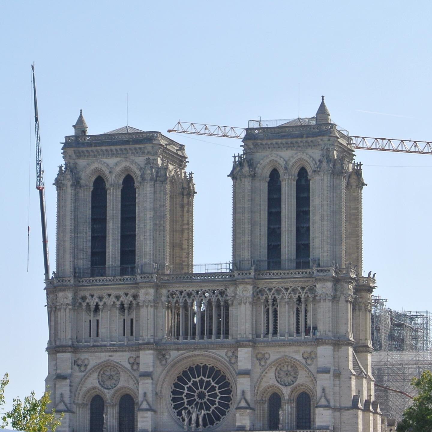 Notre-Dame-Incendie-Restoration-Parisology.jpg