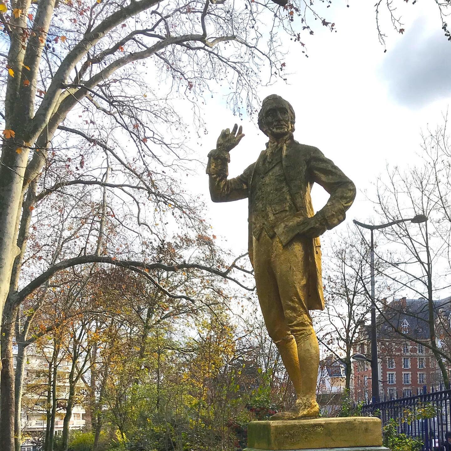 Thomas-Paine-Statue-in-Paris-Parisology.jpg