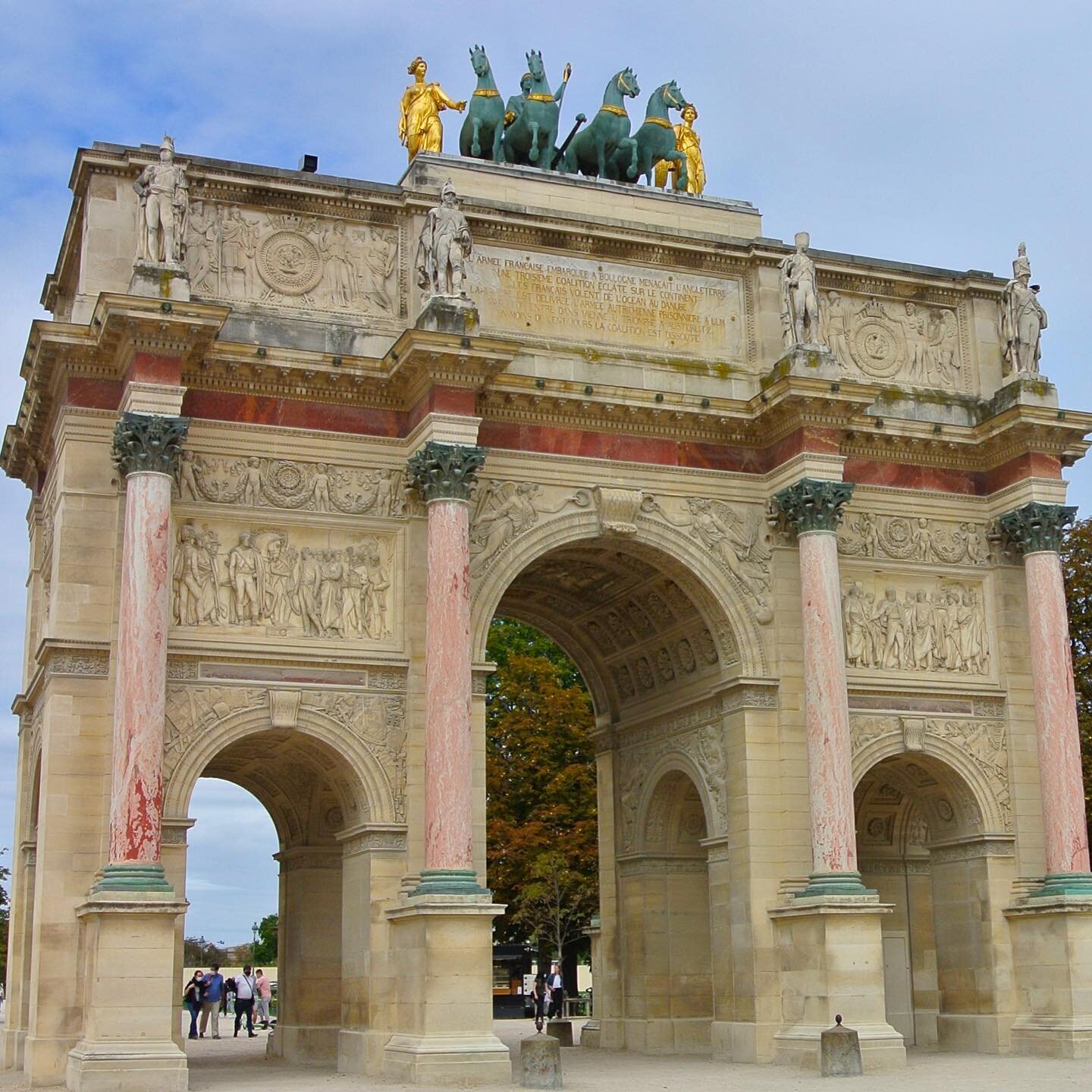 Arc-du-Carousel-Louvre-Parisology.jpg