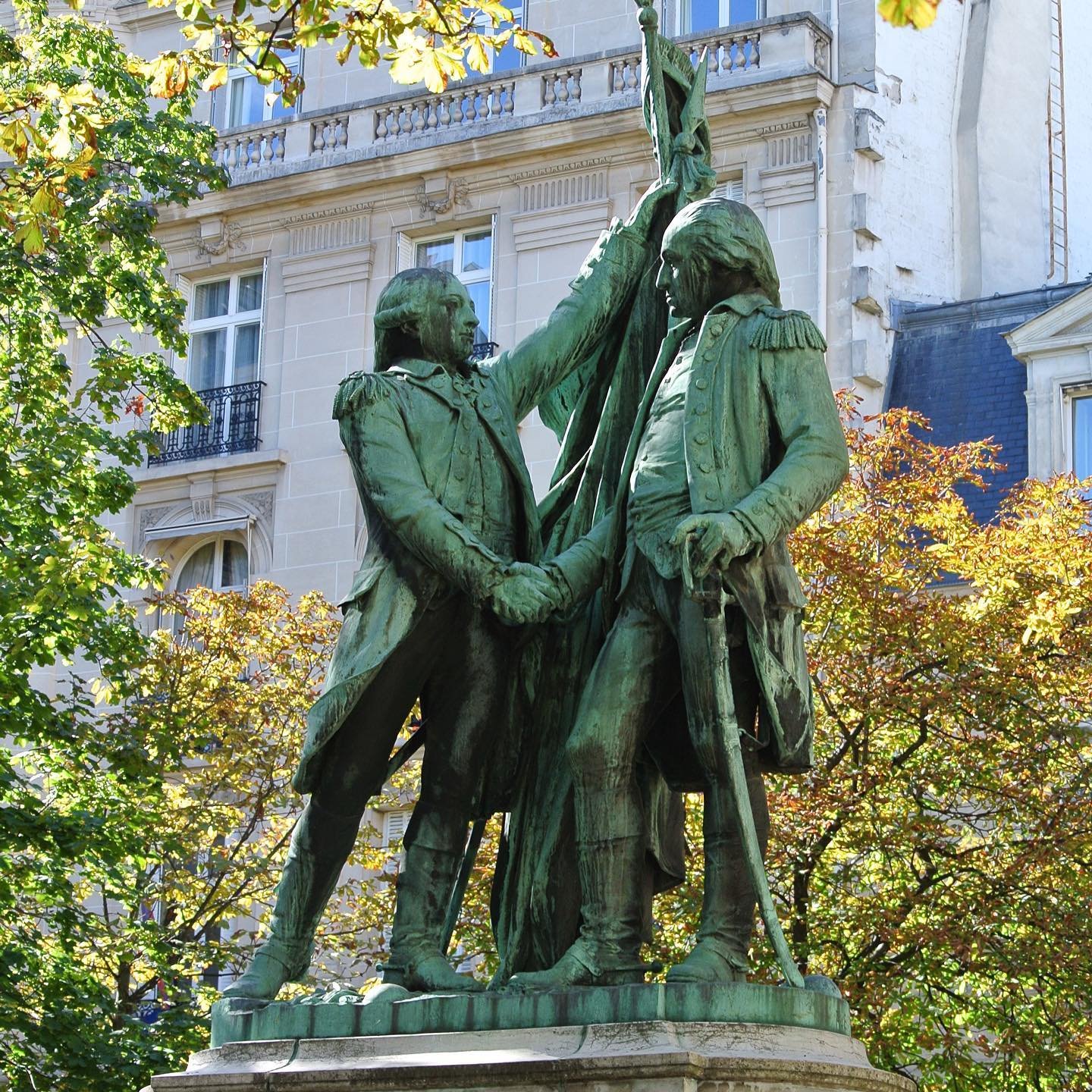Washington-LaFayette-Statue-Paris.jpg