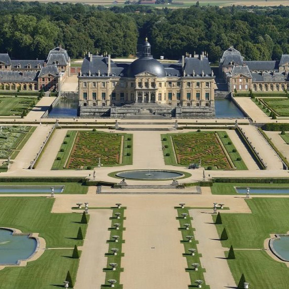 Vaux-le-Vicomte-Jardins.jpg