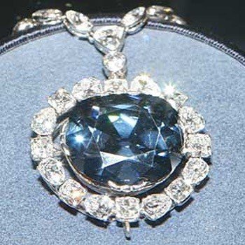 Crown-Jewels-Hope-Diamond-Smithsonian.jpg
