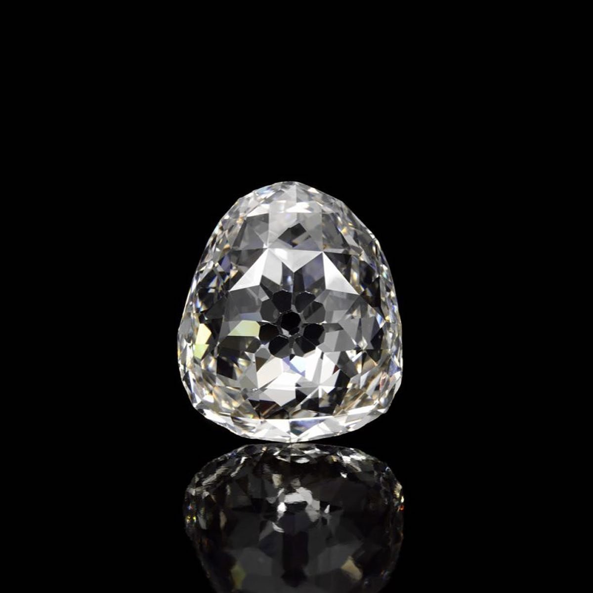 Crown-Jewels-Sancy-Diamond.jpg