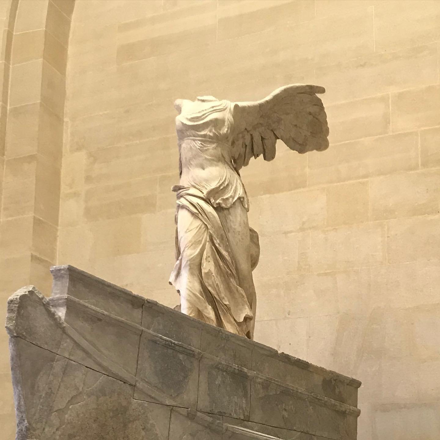 Louvre-Winged-Victory.jpg