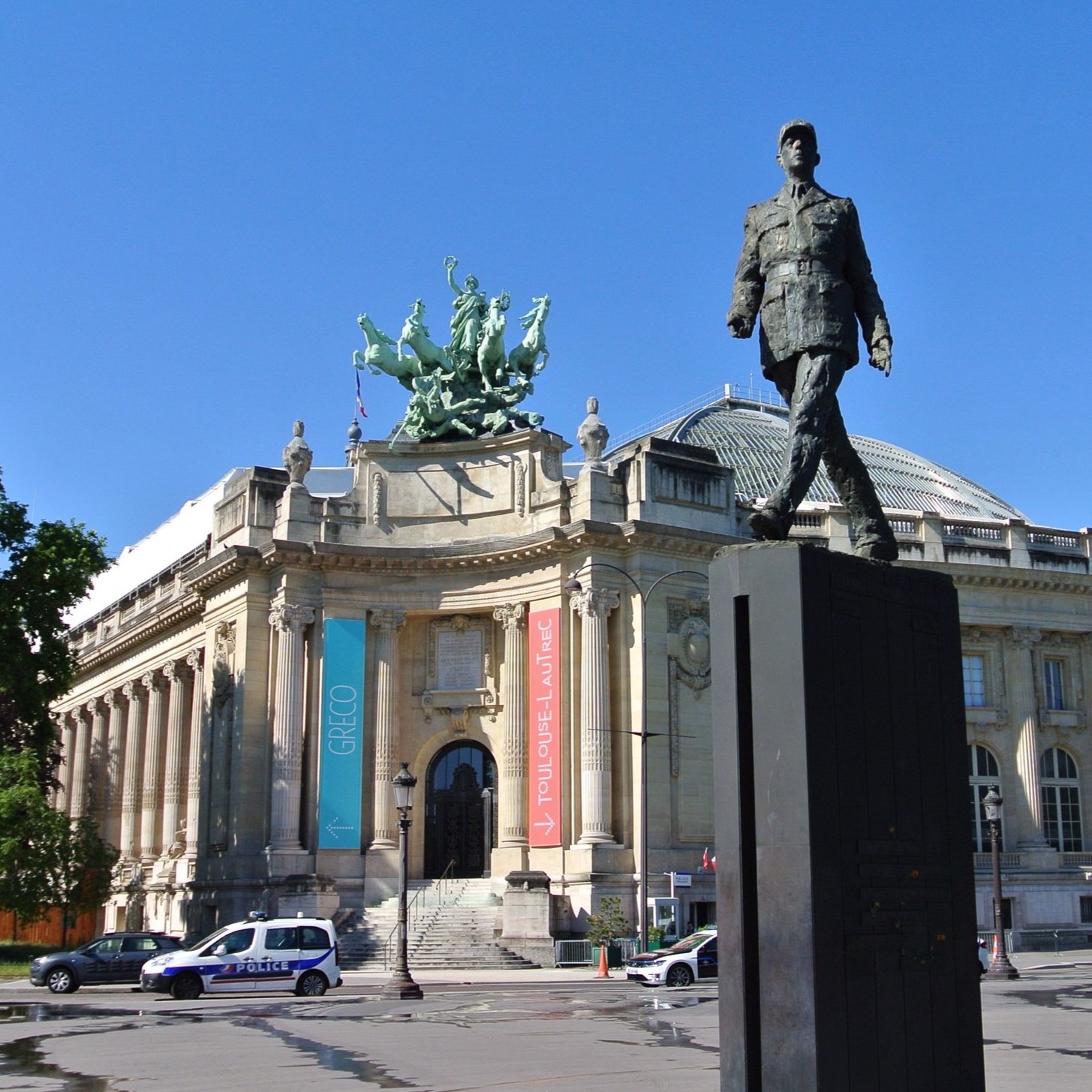 De Gaulle Statue at Grand Palais